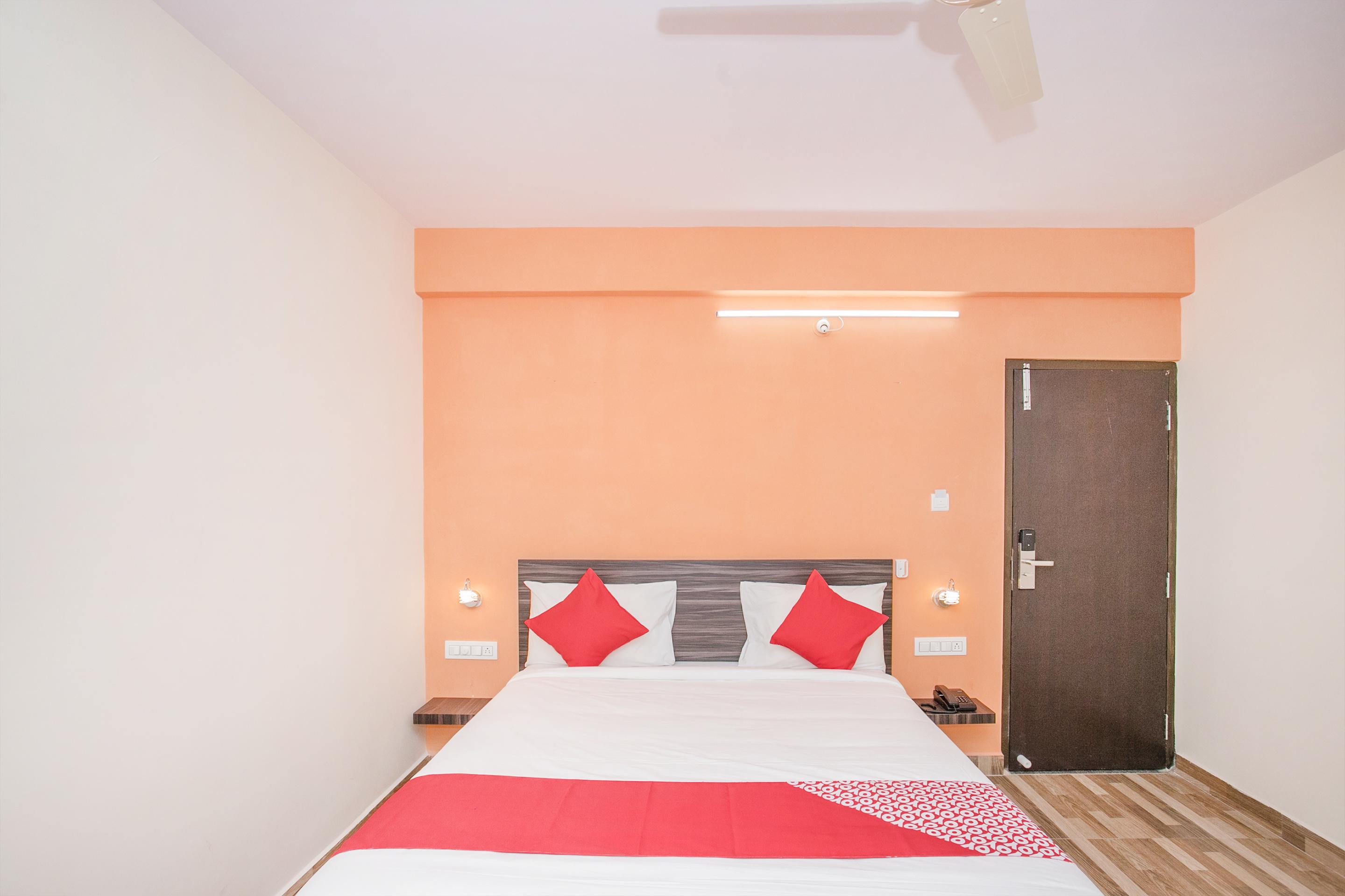 Oyo Hotel Pmr Near Ascendas Park Square Mall Bangalore Bagian luar foto